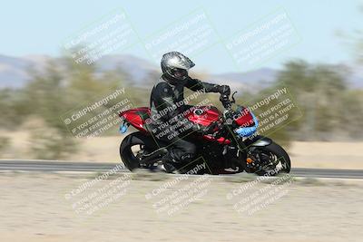 media/Dec-01-2025-Moto Forza (Mon) [[2daa91e15f]]/3-Beginner Group/Session 2 (Turn 7 Inside Pans)/